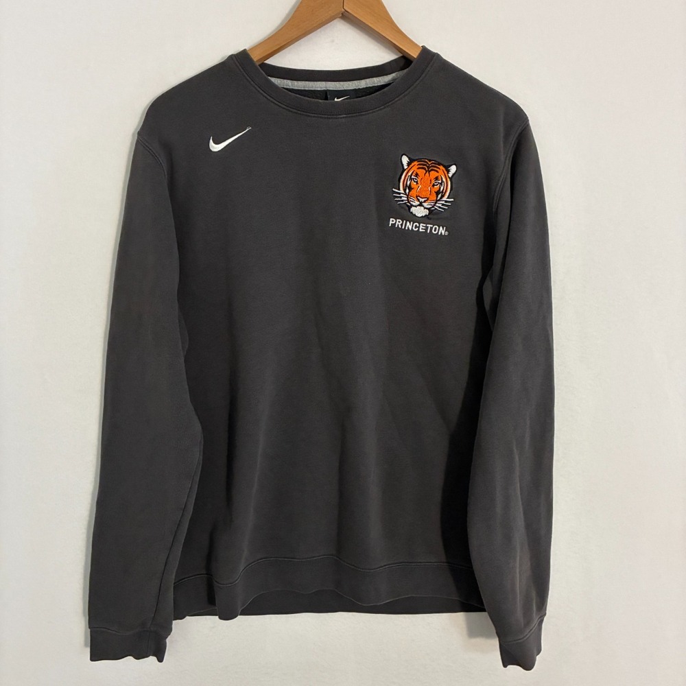 Princeton Tigers Nike Sweatshirt Mens Size M Embroidered Logo Preppy Ivy